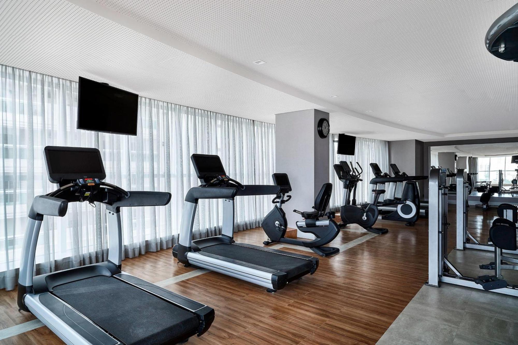 喜来登桑托斯酒店 外观 照片 The gym at the hotel