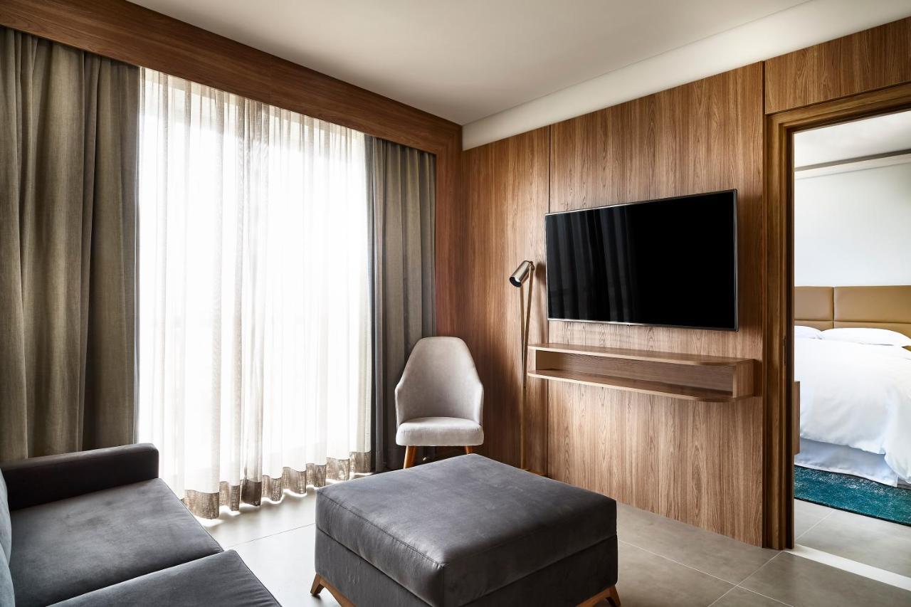 喜来登桑托斯酒店 外观 照片 A room at the hotel